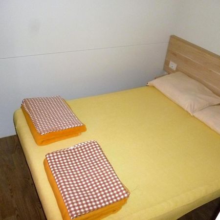 Campsite Pisak - Mobile Homes By The Sea Seline Bilik gambar