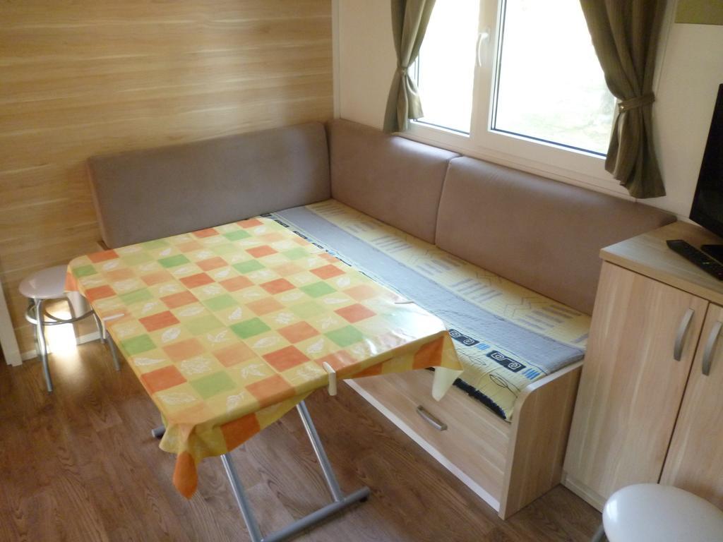 Campsite Pisak - Mobile Homes By The Sea Seline Luaran gambar