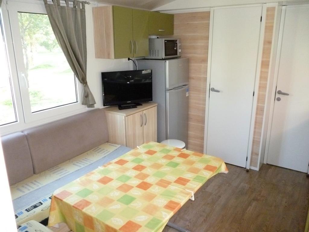 Campsite Pisak - Mobile Homes By The Sea Seline Luaran gambar